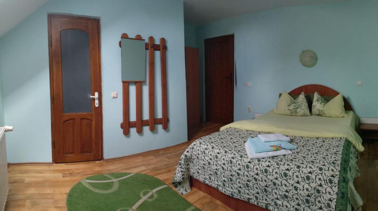Hotel Casa Terzea Rîşnov Exterior foto